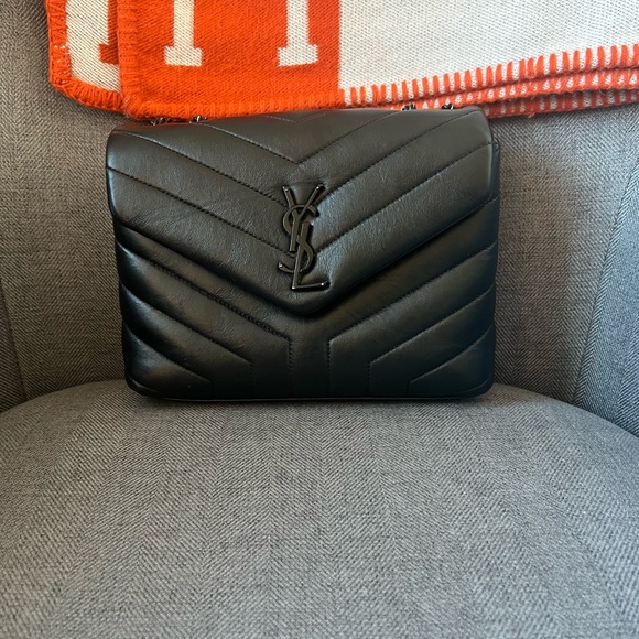 Saint Laurent Small Quilted Loulou bag - Picture 3 of 16